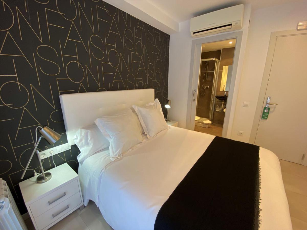 Hostal Somnis Suria Εξωτερικό φωτογραφία
