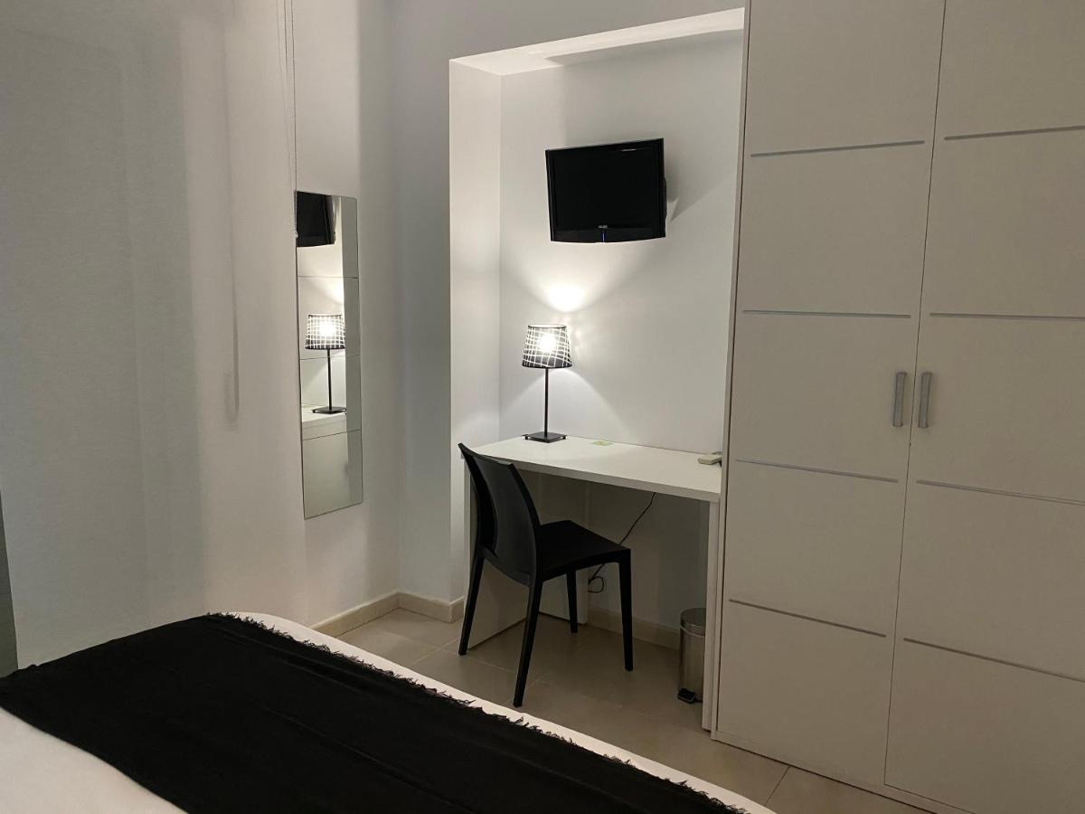 Hostal Somnis Suria Εξωτερικό φωτογραφία