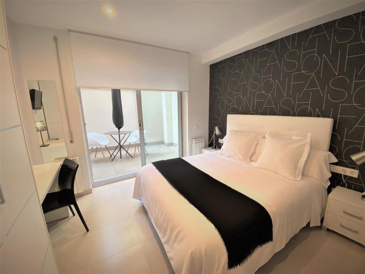 Hostal Somnis Suria Εξωτερικό φωτογραφία