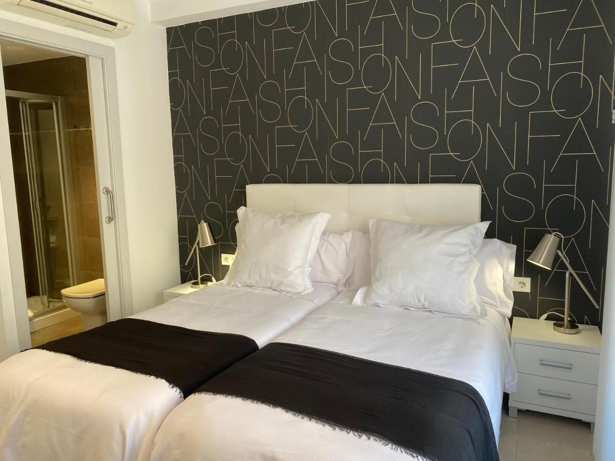 Hostal Somnis Suria Εξωτερικό φωτογραφία